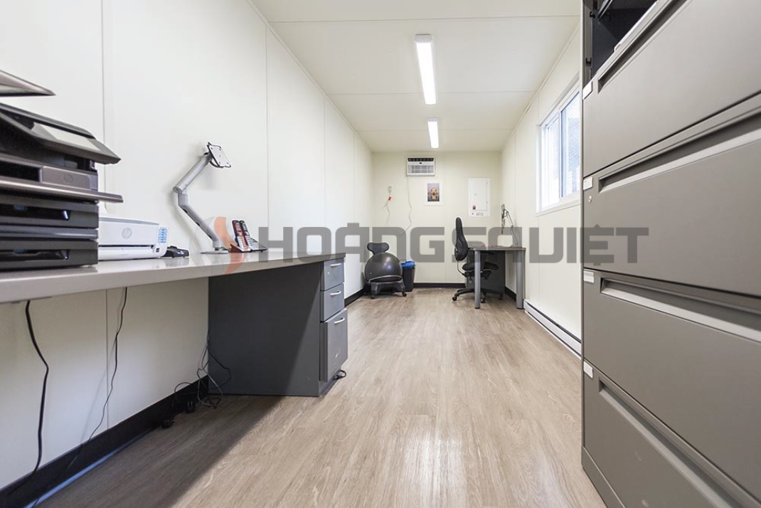 Ideal working space in prefab office Ideal working space in prefab office