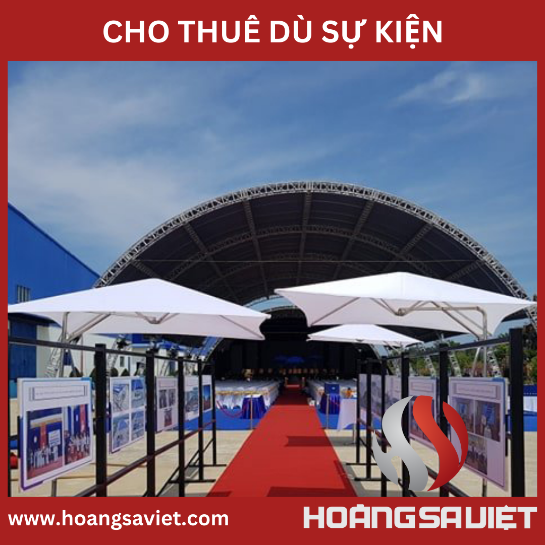 Dù đôi trong Lễ Khai Giảng 2000 sinh viên của Đại Học FPT