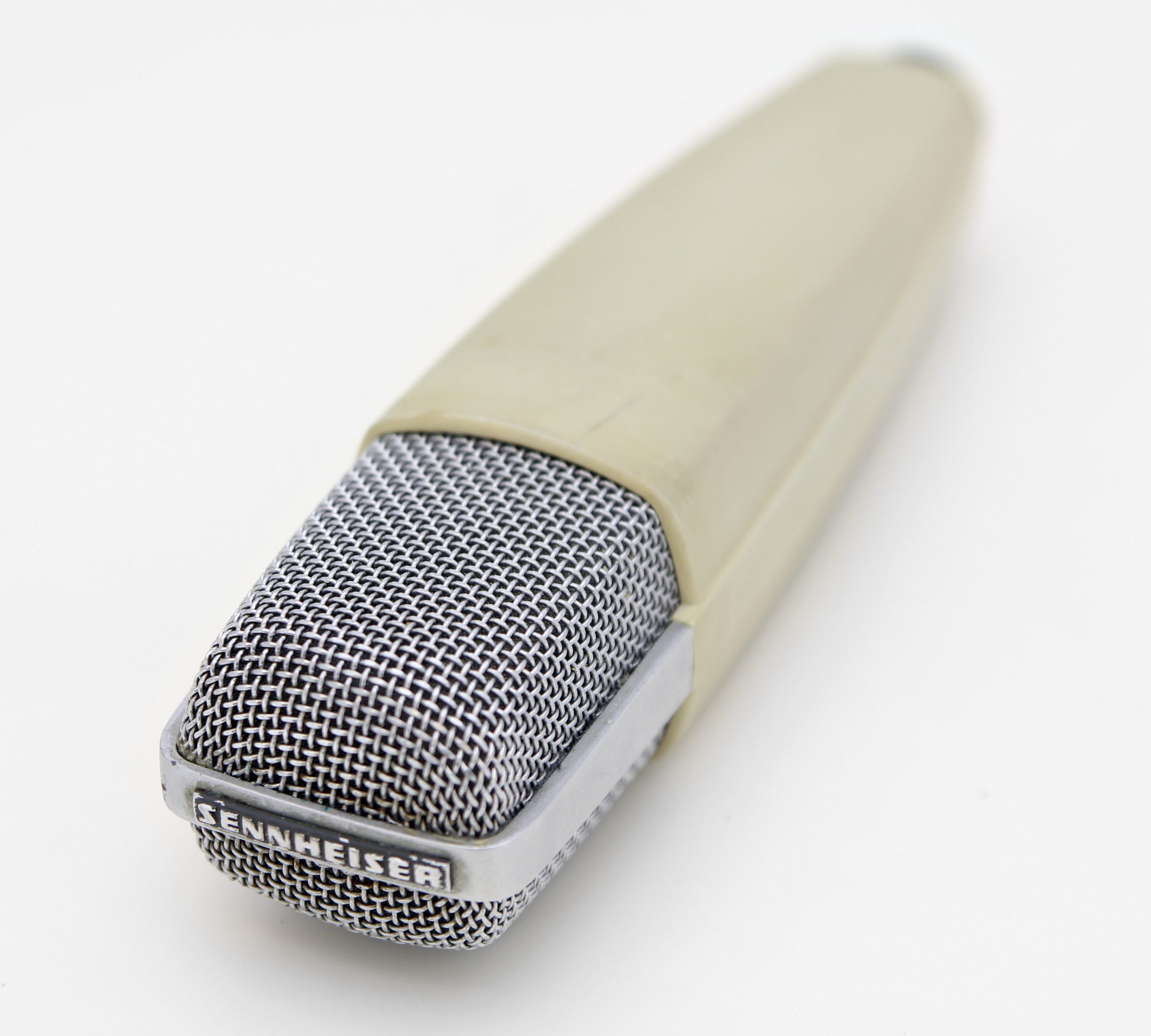 Micro nhạc cụ Sennheiser MD421