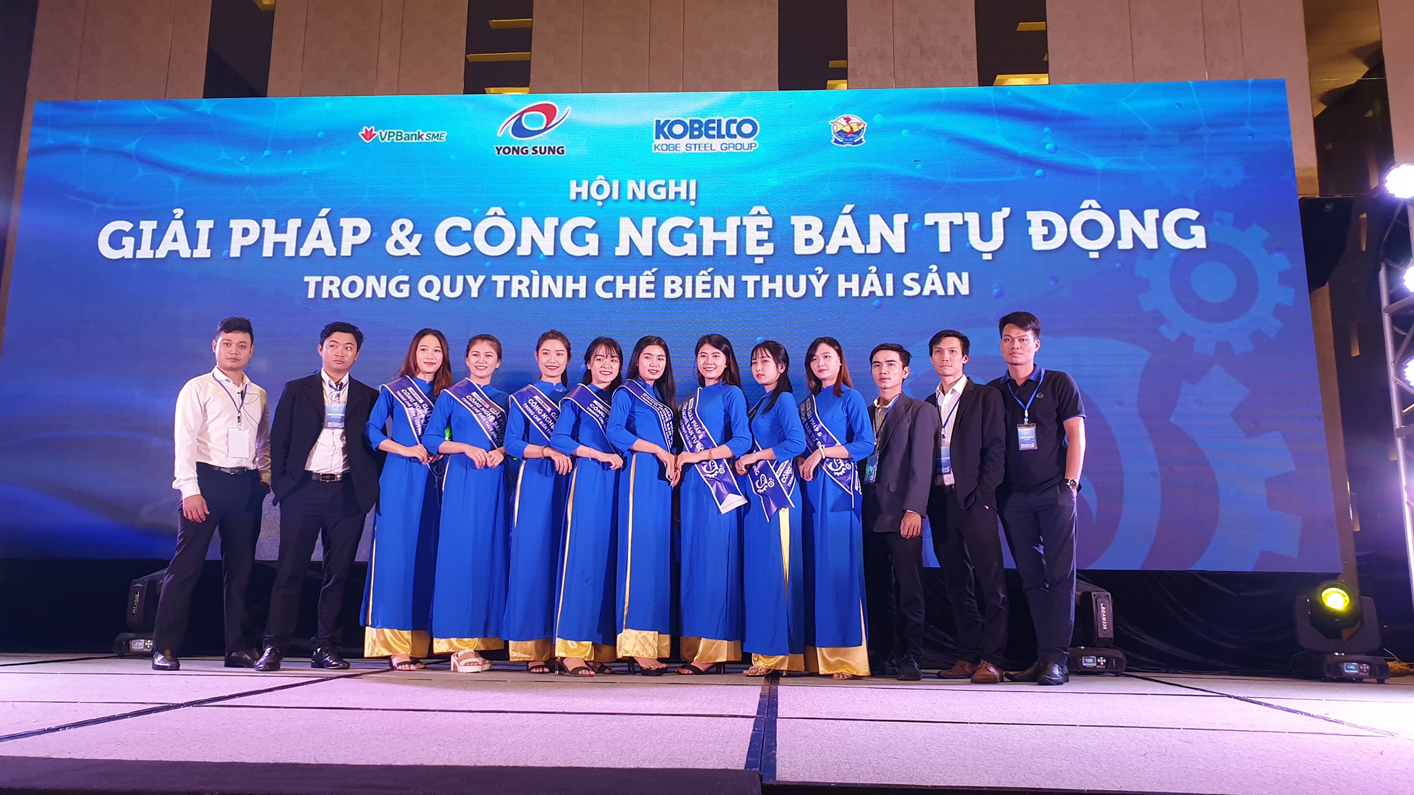 Bacdrop màn hình LED Bacdrop màn hình LED