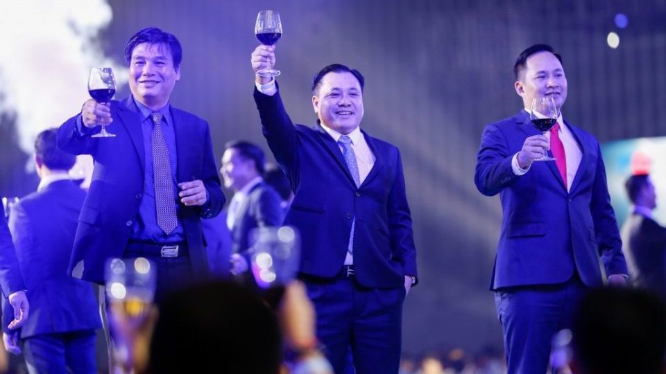 Bài phát biểu tất niên cuối năm Bài phát biểu tất niên cuối năm