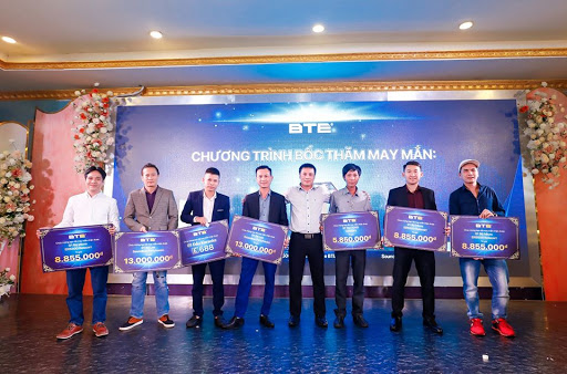 Bốc thăm may mắn lễ ra mắt sản phẩm Bốc thăm may mắn lễ ra mắt sản phẩm