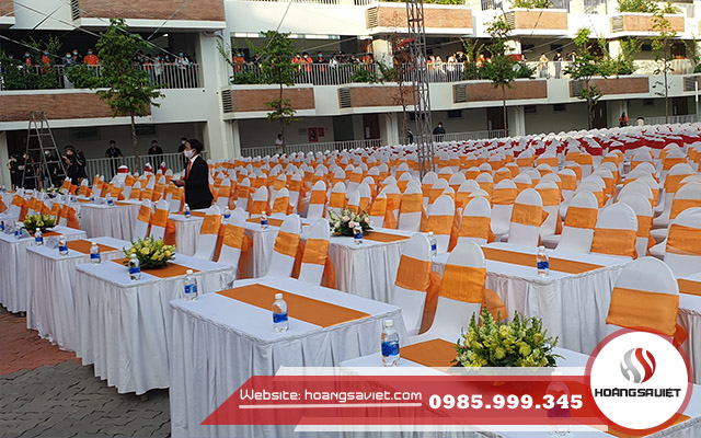 Cho thuê ghế banquet lễ khai giảng ĐH FPT Cho thuê ghế banquet lễ khai giảng ĐH FPT