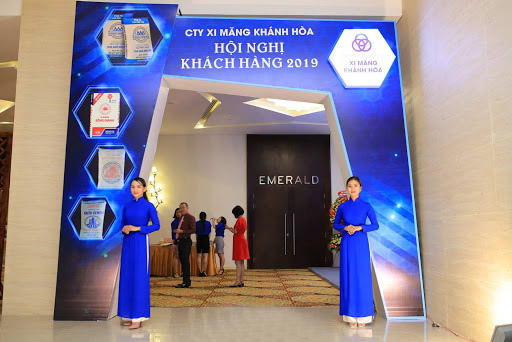 Cổng chào đón khách Cổng chào đón khách