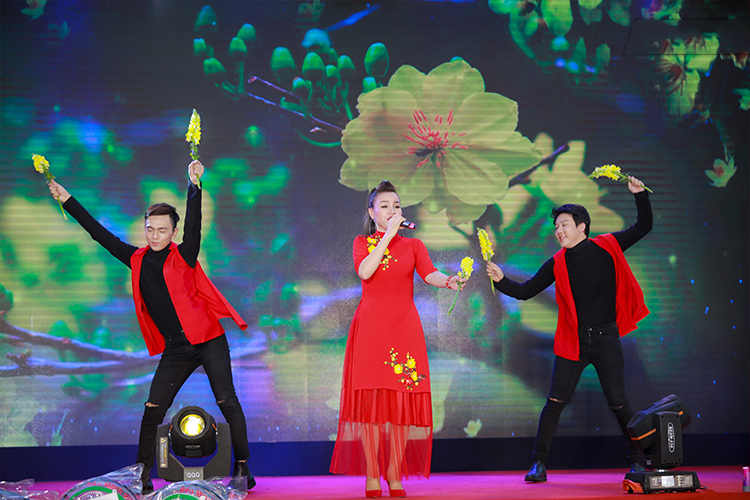 Cung cấp ca sĩ hát tiệc Cung cấp ca sĩ hát tiệc