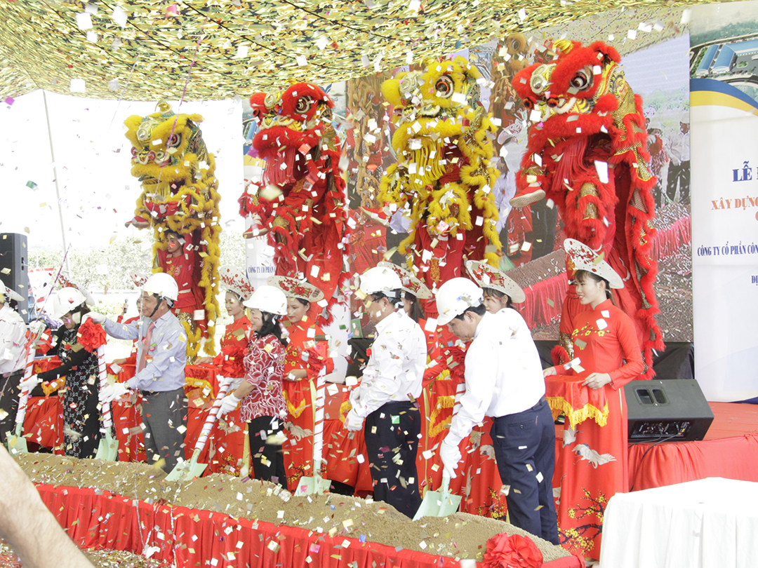 Lễ động thổ là công việc quan trọng và khởi đầu cho một quá trình hình thành một công trình - Ảnh 1. (Nguồn: Hoang Sa Viet Media) Lễ động thổ là công việc quan trọng và khởi đầu cho một quá trình hình thành một công trình - Ảnh 1. (Nguồn: Hoang Sa Viet Media)