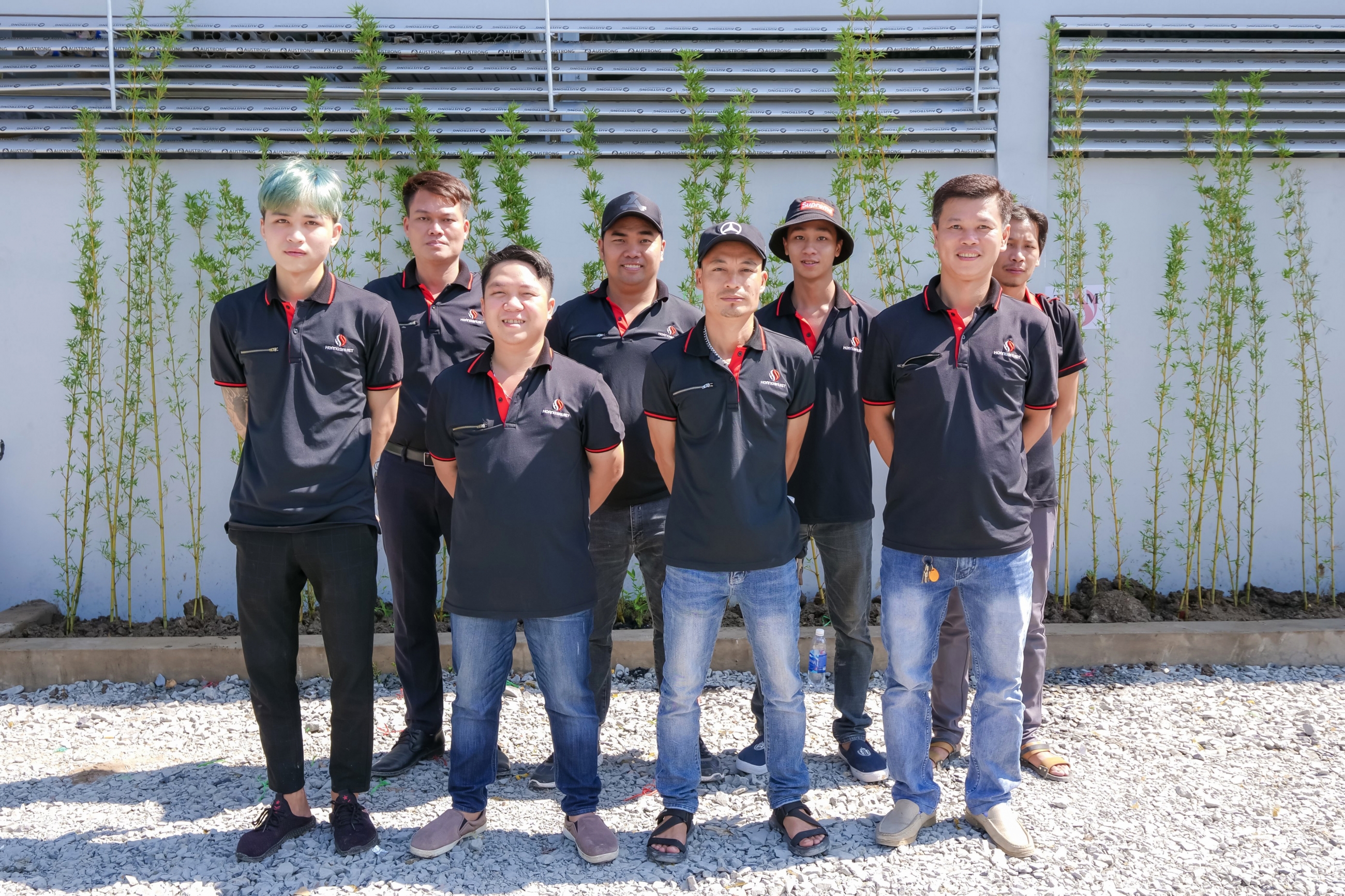 Đội kỹ thuật team 1 công ty Hoàng Sa Việt Đội kỹ thuật team 1 công ty Hoàng Sa Việt