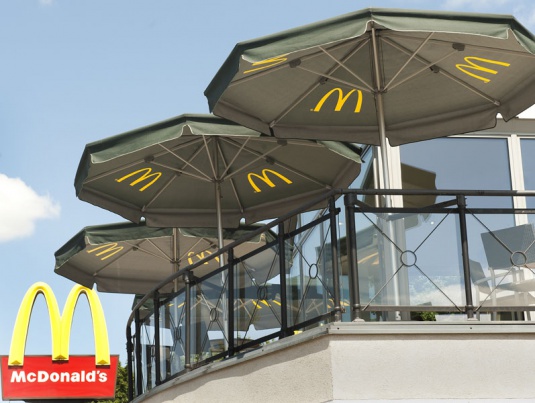 Dù quảng cáo ngoài trời hệ thống MC Donald's Dù quảng cáo ngoài trời hệ thống MC Donald's