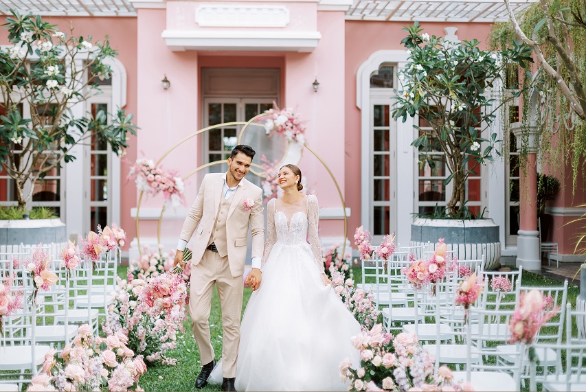 Tiệc cưới ấm cúng tại dinh thự Madame Hồng Ngọc Tiệc cưới ấm cúng tại dinh thự Madame Hồng Ngọc