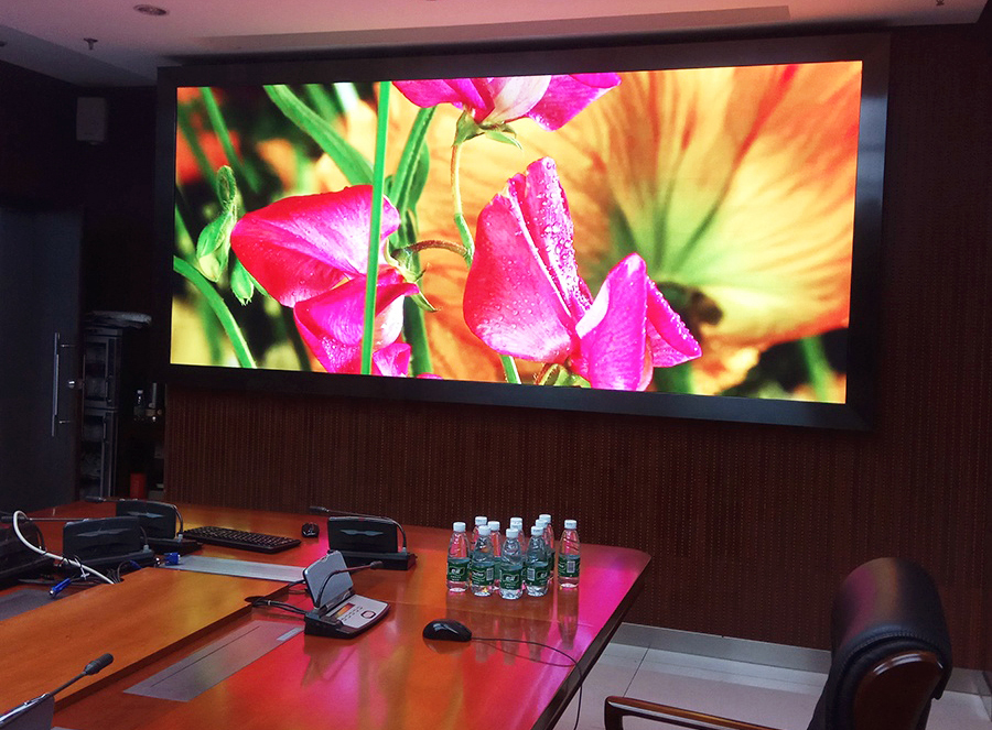 Lắp đặt màn hình LED P4 Indoor cho phòng họp