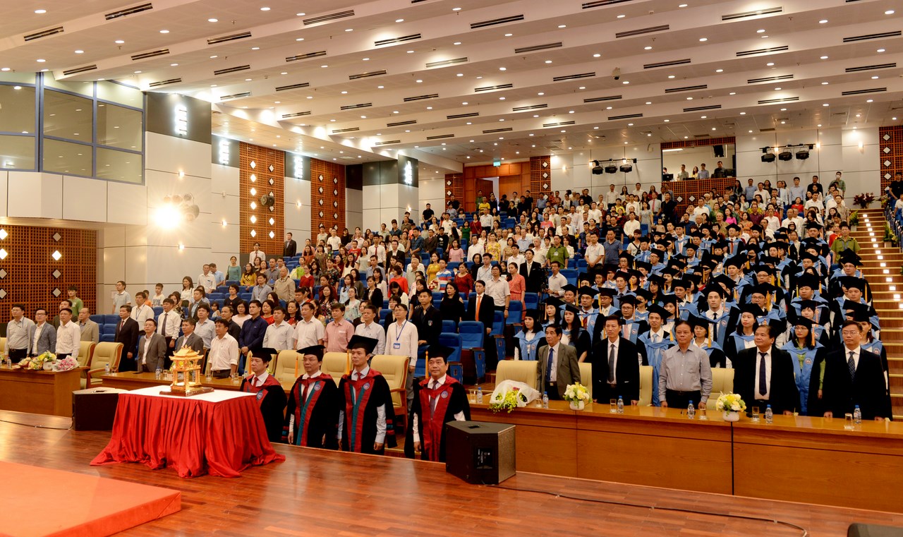 Thue-thiet-bi-to-chuc-le-khai-giang Thue-thiet-bi-to-chuc-le-khai-giang
