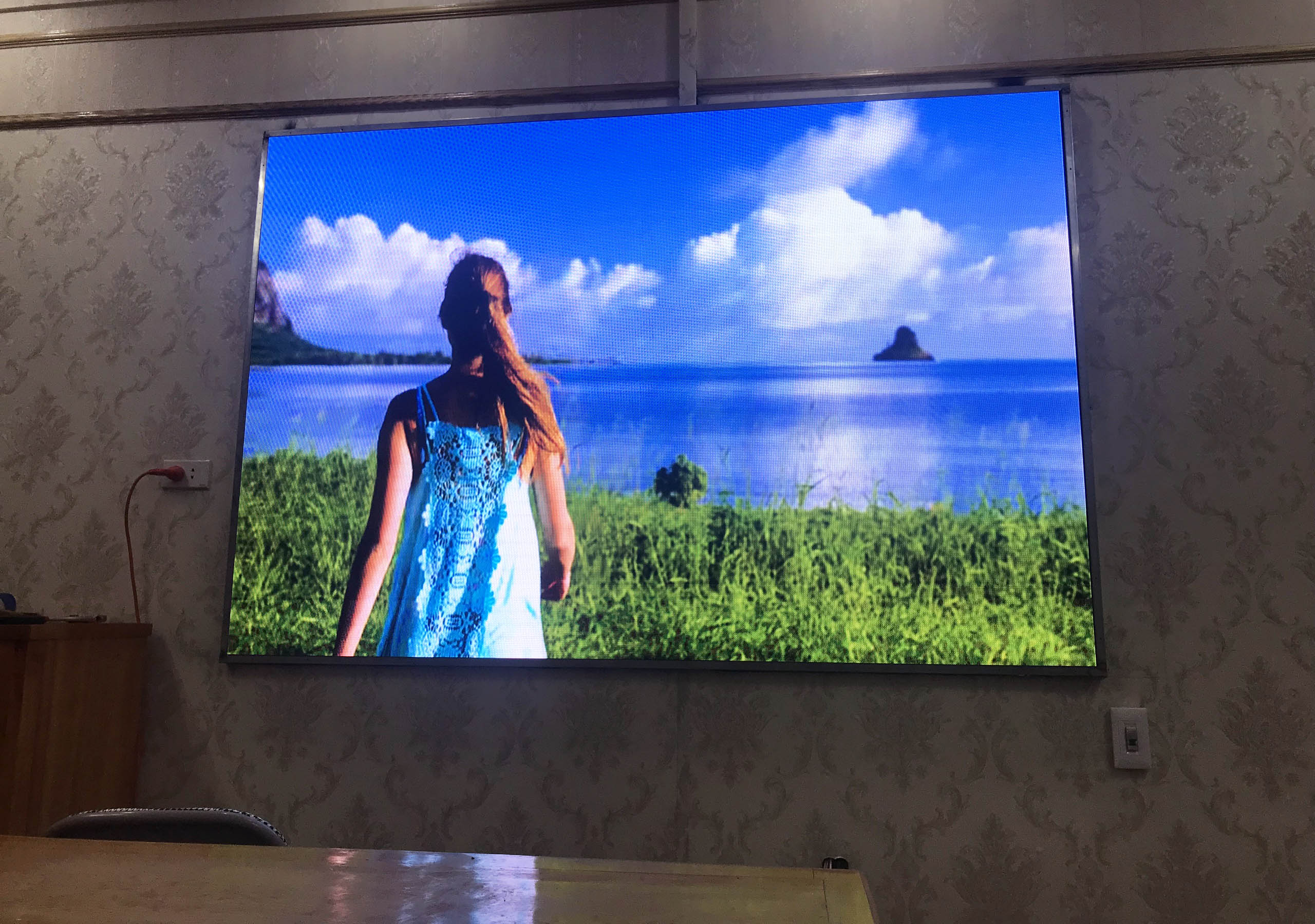 Màn hình LED P2 thay cho màn hình ghép hoặc màn hình LCD Màn hình LED P2 thay cho màn hình ghép hoặc màn hình LCD