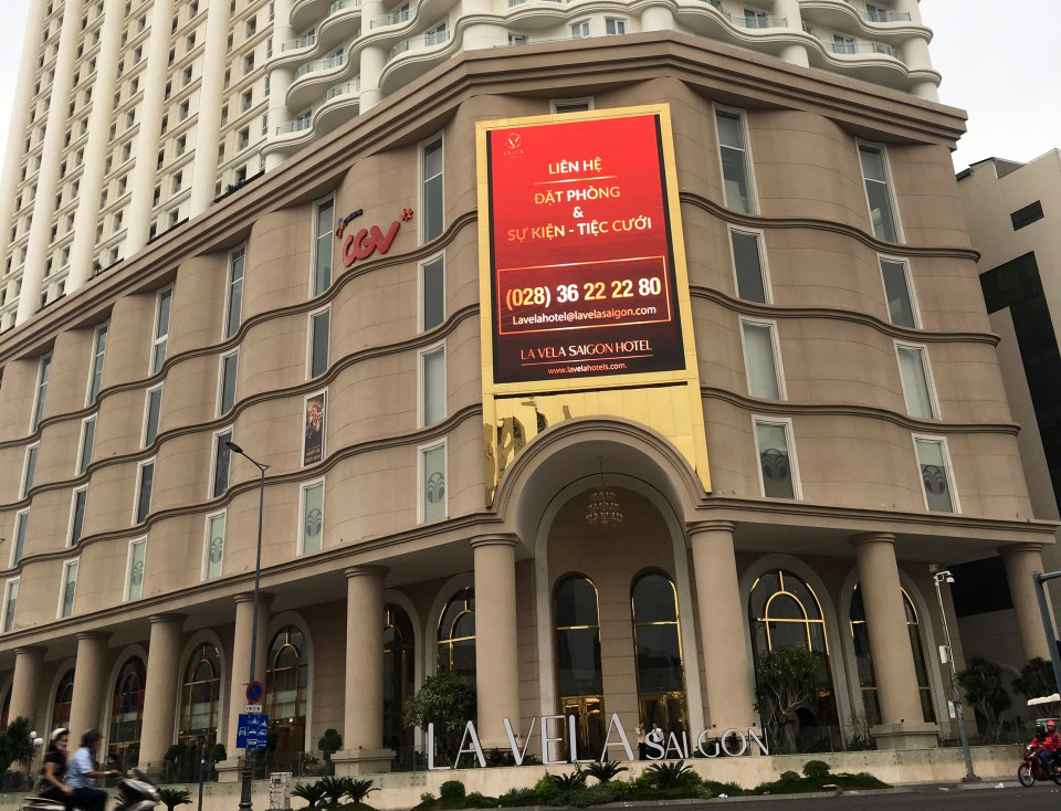 Lắp đặt màn hình LED tòa nhà  LA VELA SAIGON HOTEL