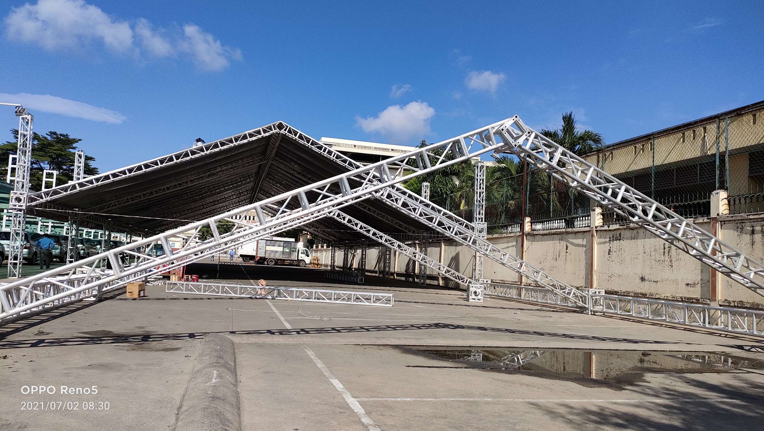 Cho thuê nhà bạt làm kho tạm 