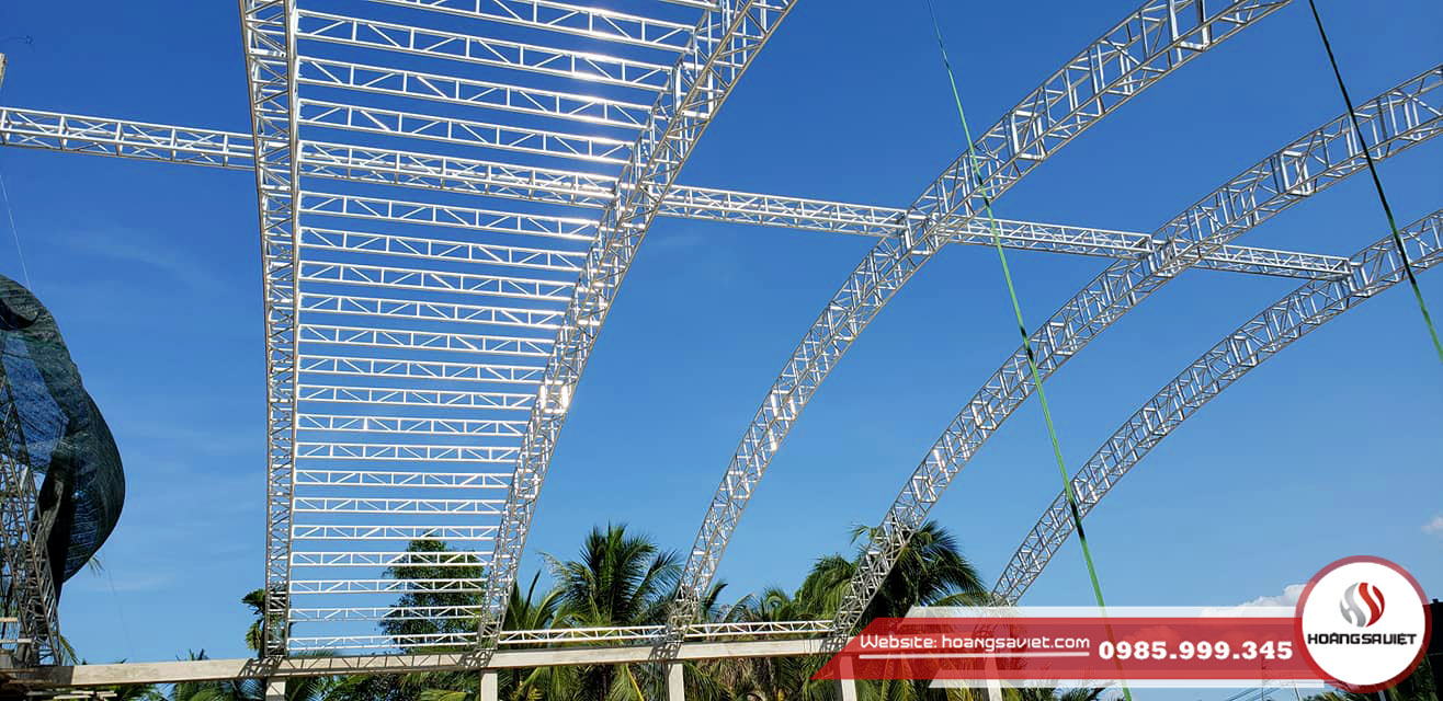 Nhà kho chứa hàng tạm