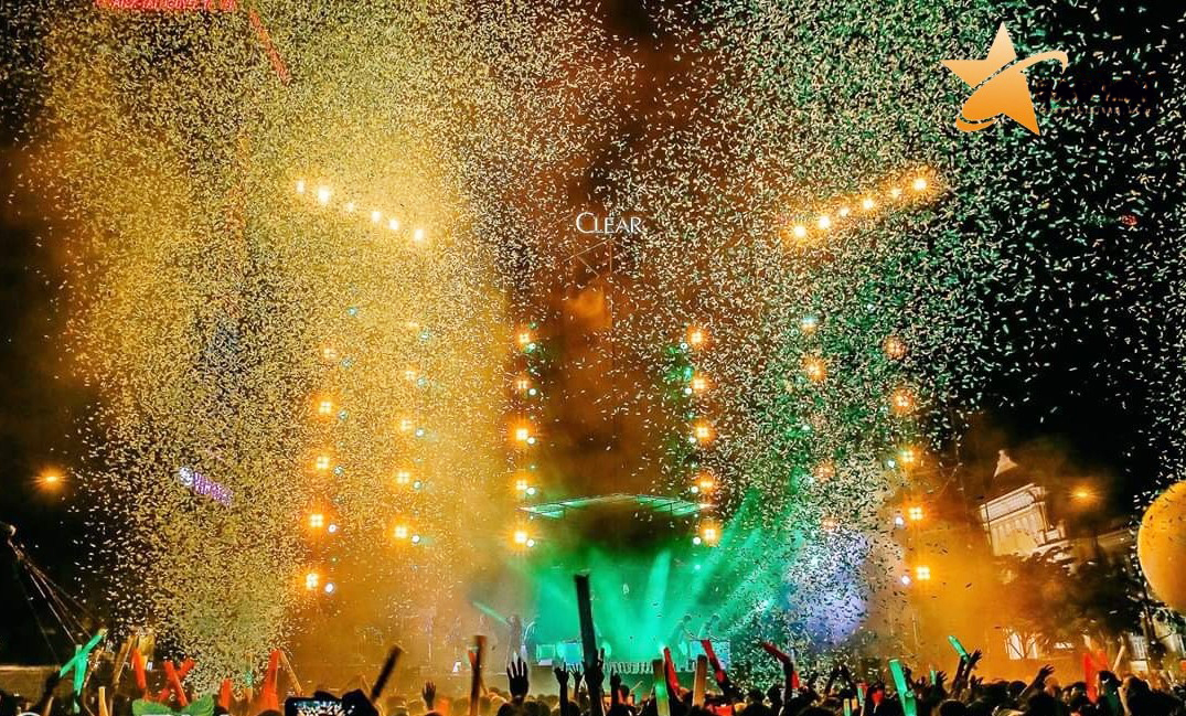 Glitter cannons for events