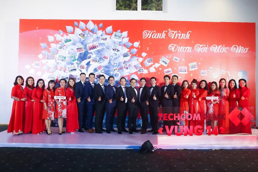 Tiệc tất niên ngân hàng Techcombank Tiệc tất niên ngân hàng Techcombank