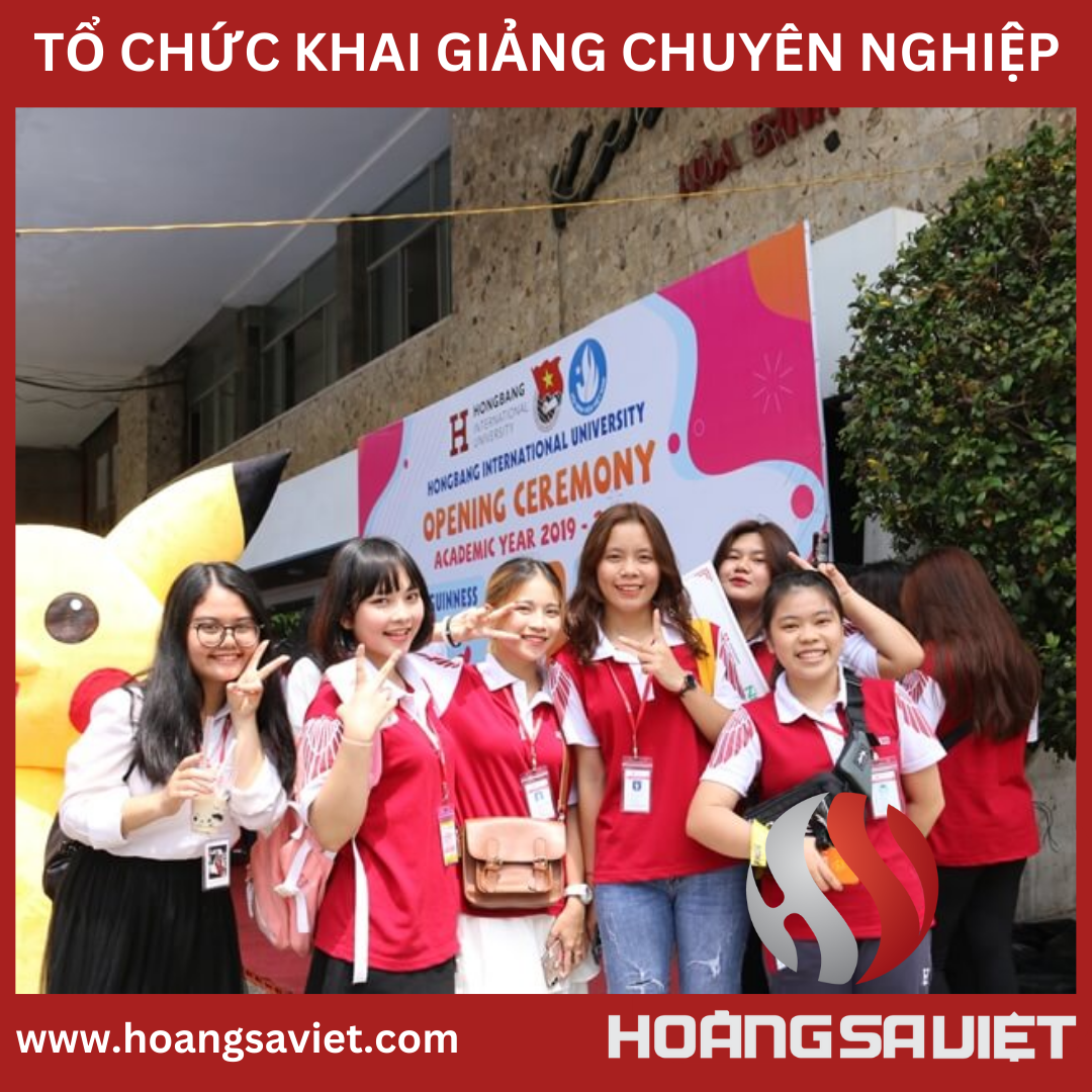 Tân sinh viên tại chương trình Lễ khai giảng