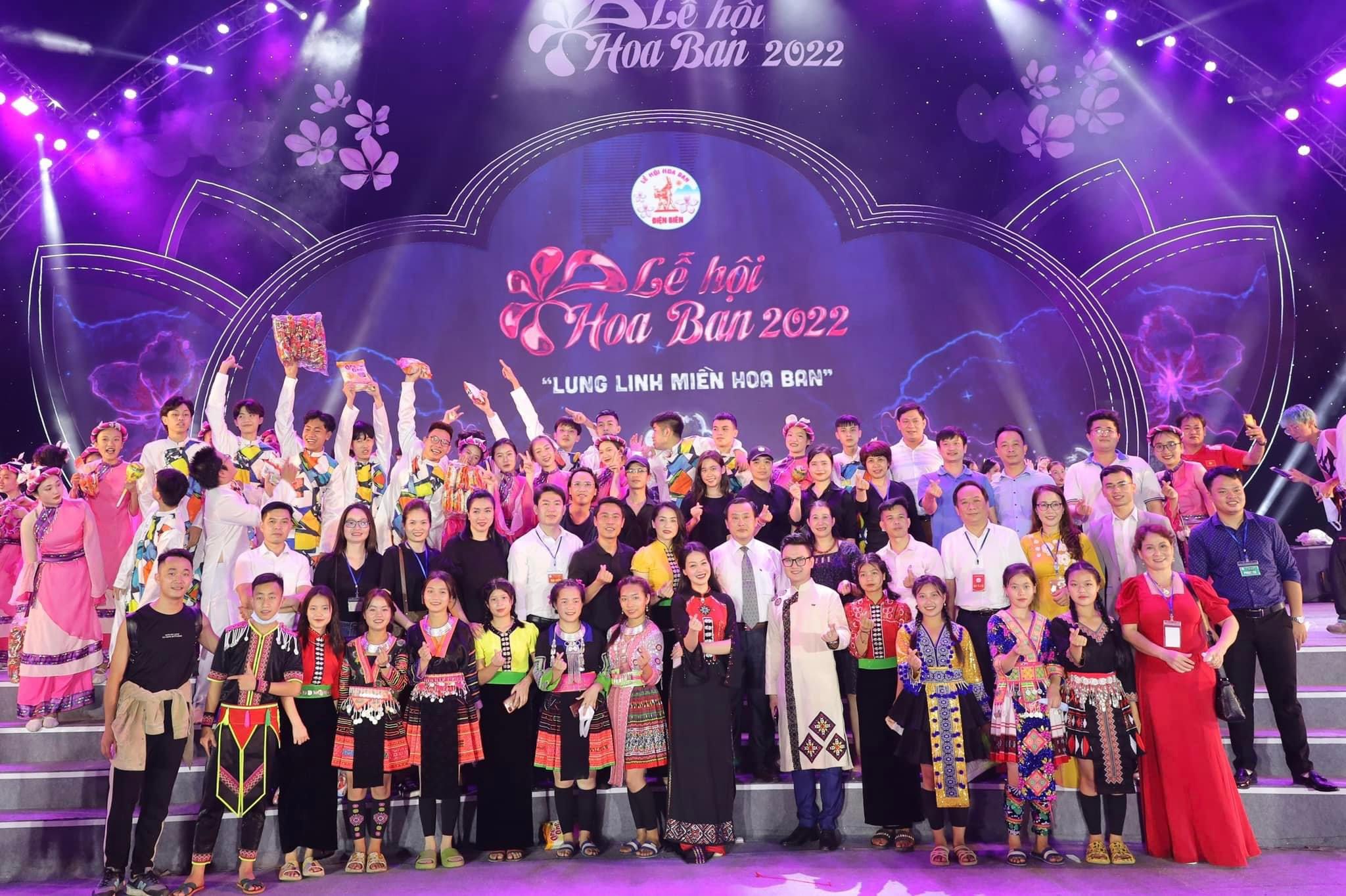 Tổ chức sự kiện