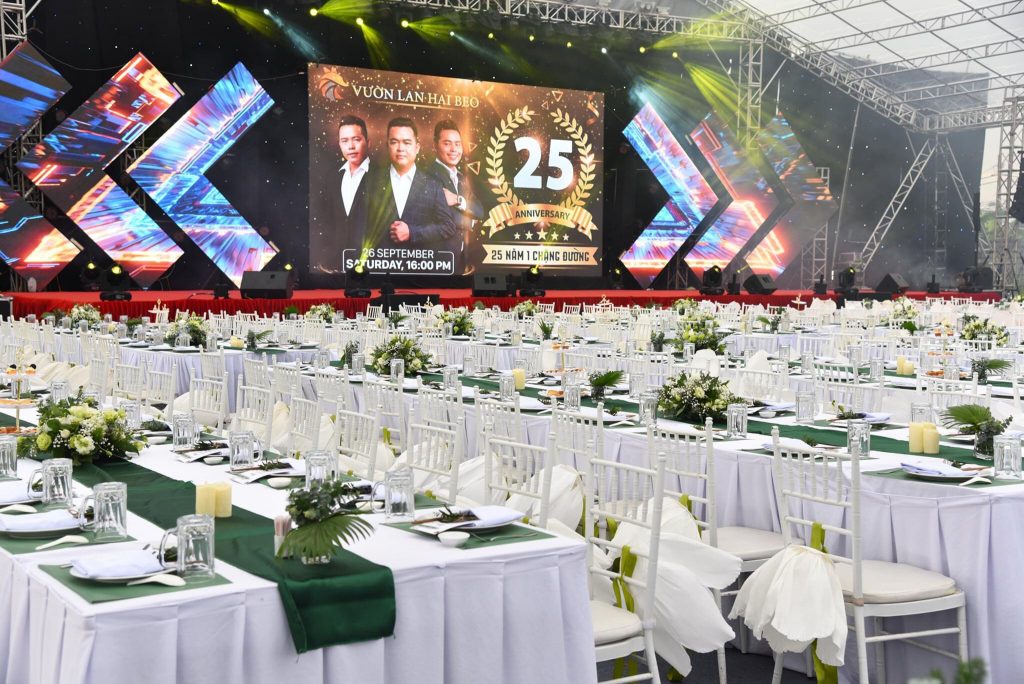 Trang trí không gian nhà bạt