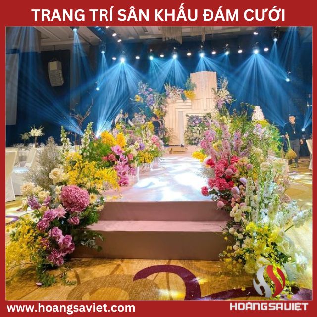 trang trí sân khấu cưới 