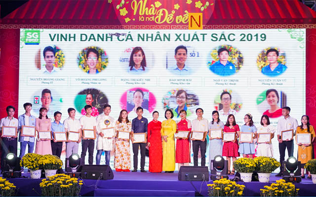 Vinh danh cá nhân xuất sắc Vinh danh cá nhân xuất sắc